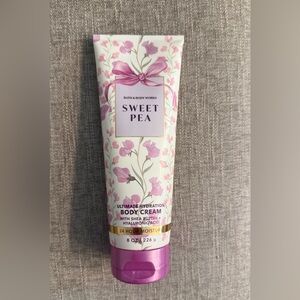 Bath & Body Works Sweet Pea Body Cream - Pink and White